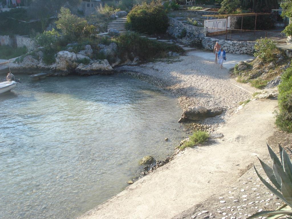 Apartments Dalmacija Rogoznica  Bagian luar foto